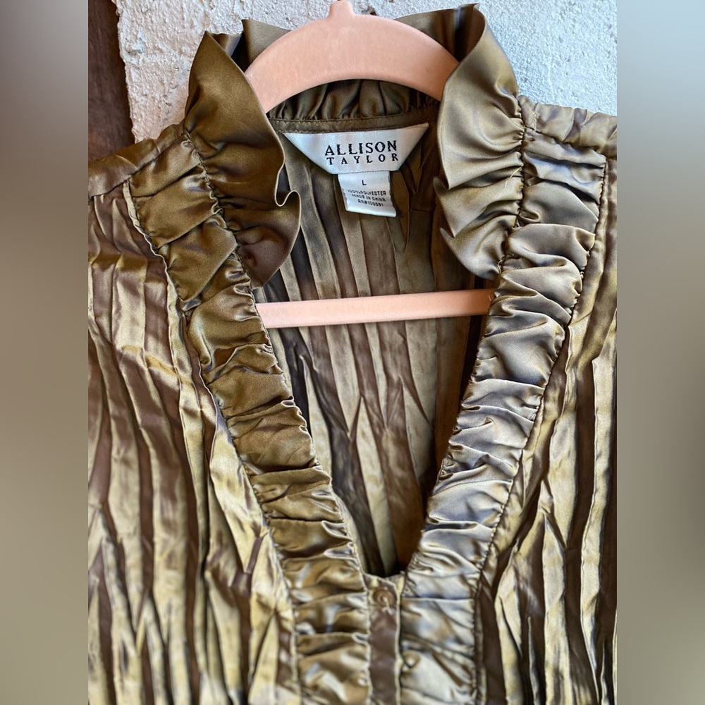 Vintage romance blouse, shimmery dark gold Size L